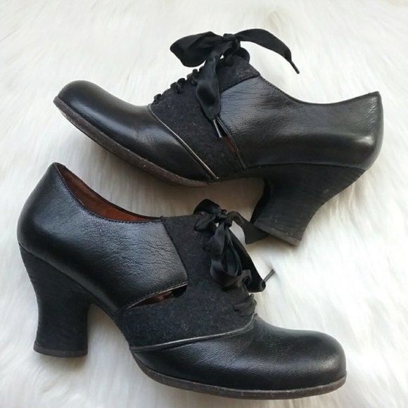 Naya Shoes - ISO - DO NOT BUY Naya Jasper black heels